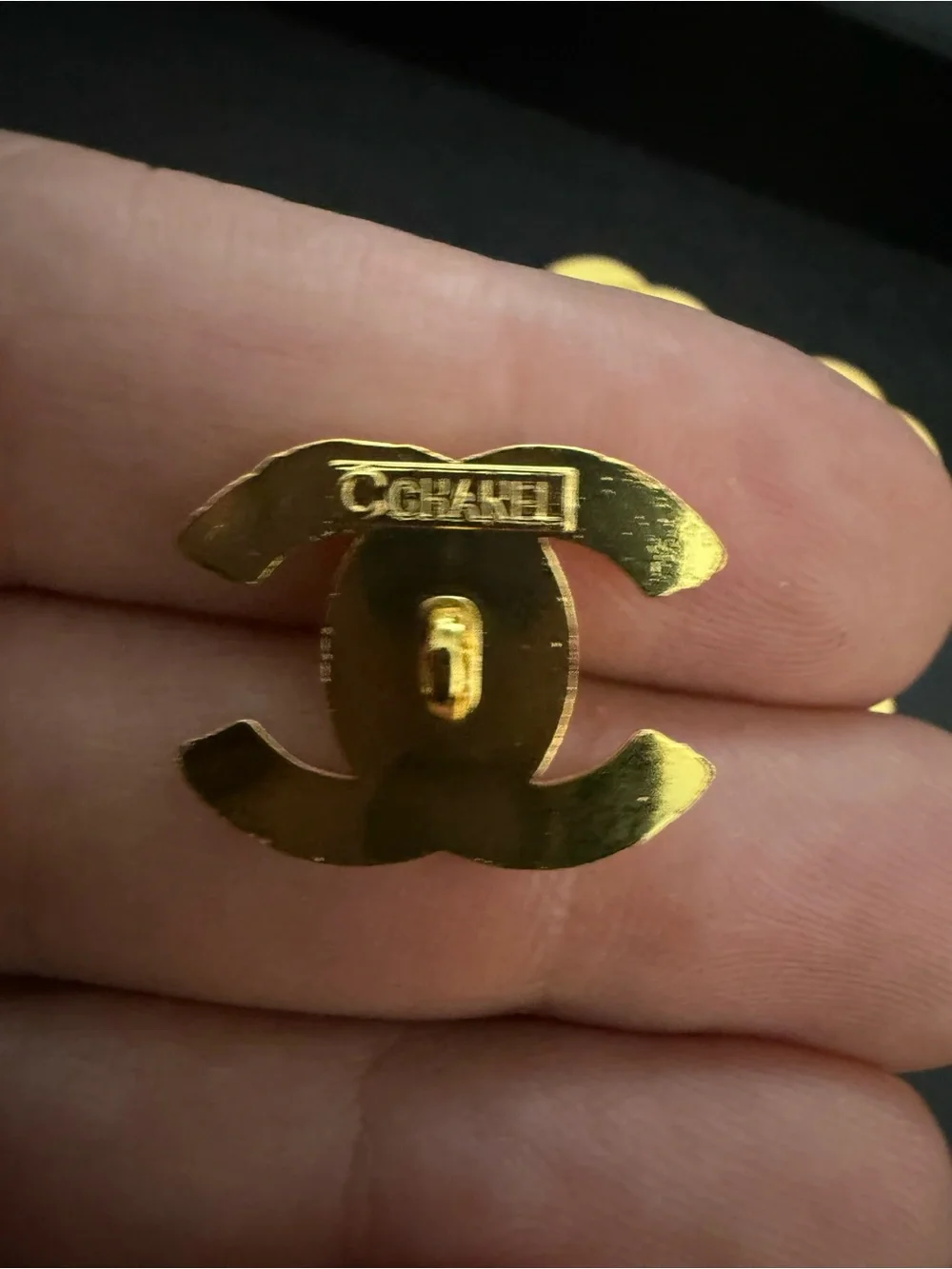 Preloved set of 5 Chanel buttons